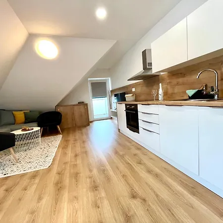 Za Vodou Appartement *